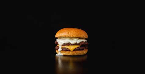 Trufa Prohibida: Doble smash de carne navarra, Doble cheddar, Huevo a baja temperatura